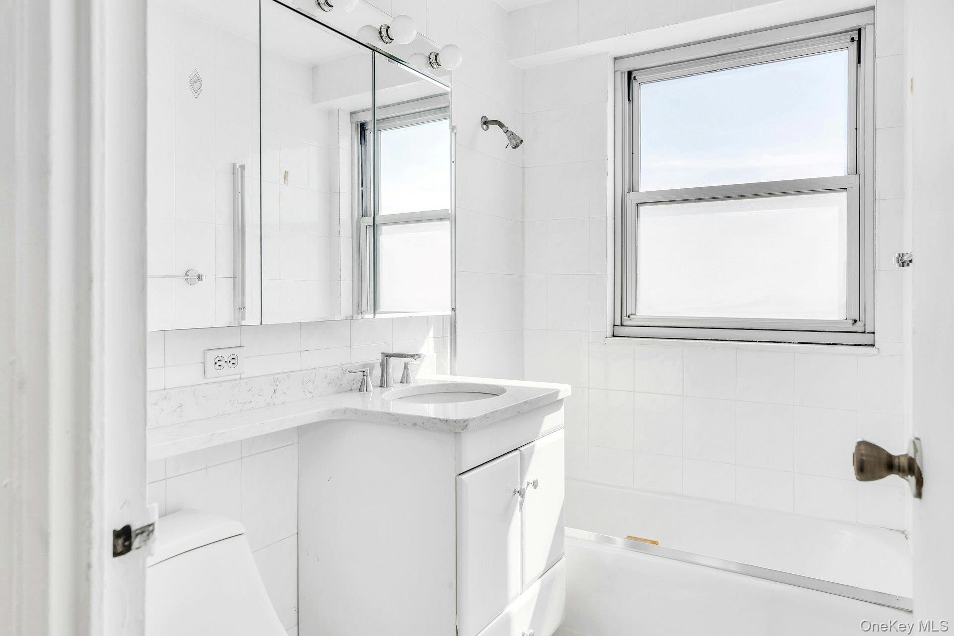 110-11 Queens Boulevard 25k Property Photo 16