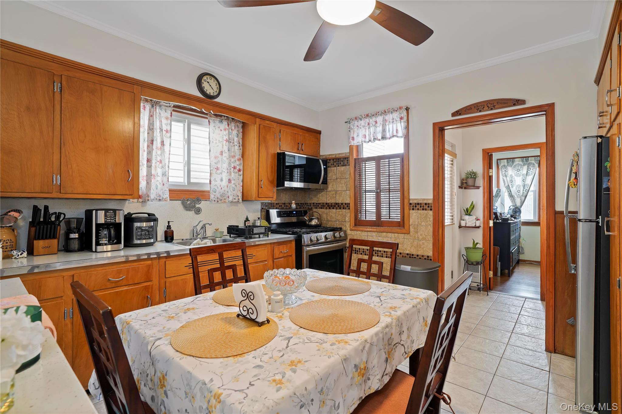 6107 56th Street Property Photo 9