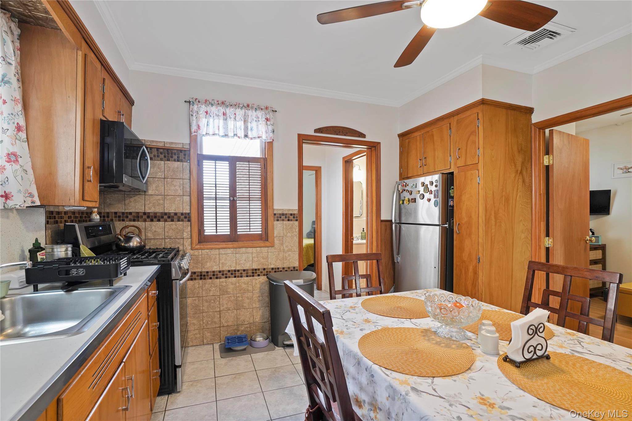 6107 56th Street Property Photo 10
