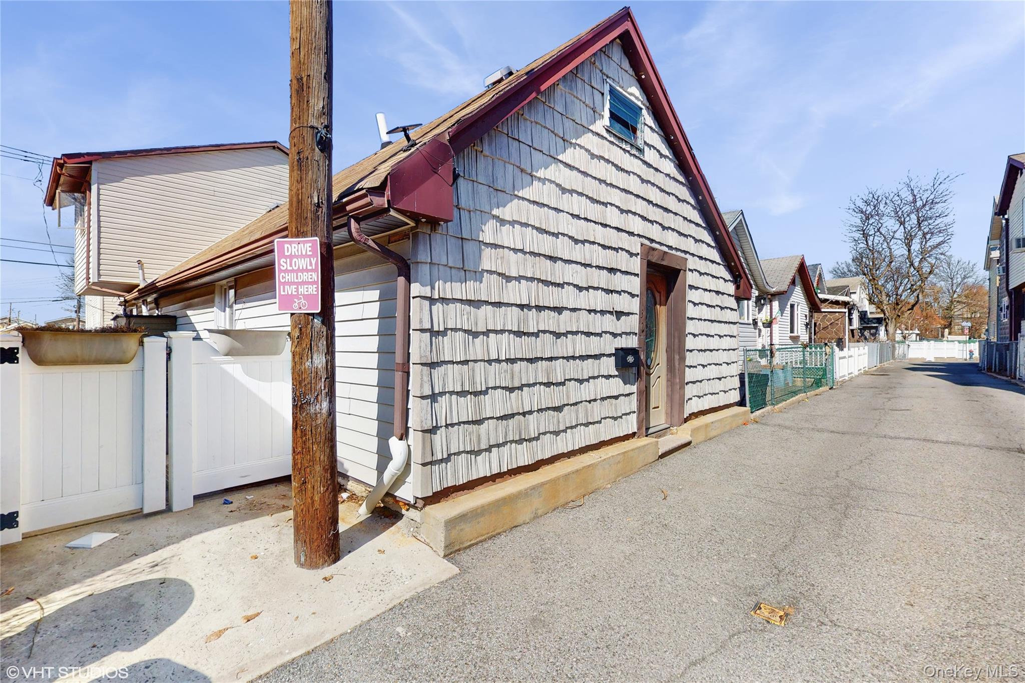 D132 Edgewater D Property Photo 2