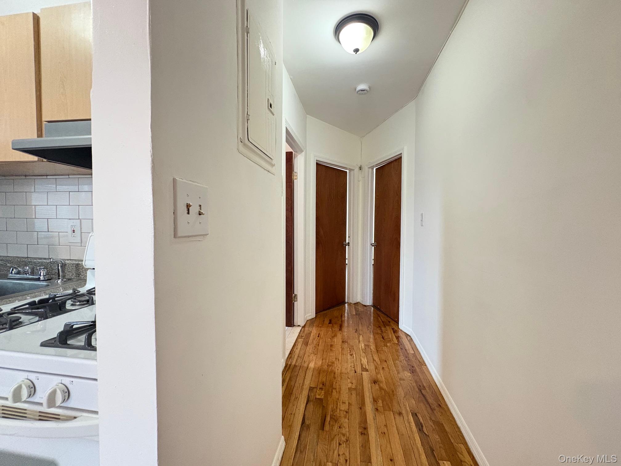 584 New Jersey Avenue Property Photo 7