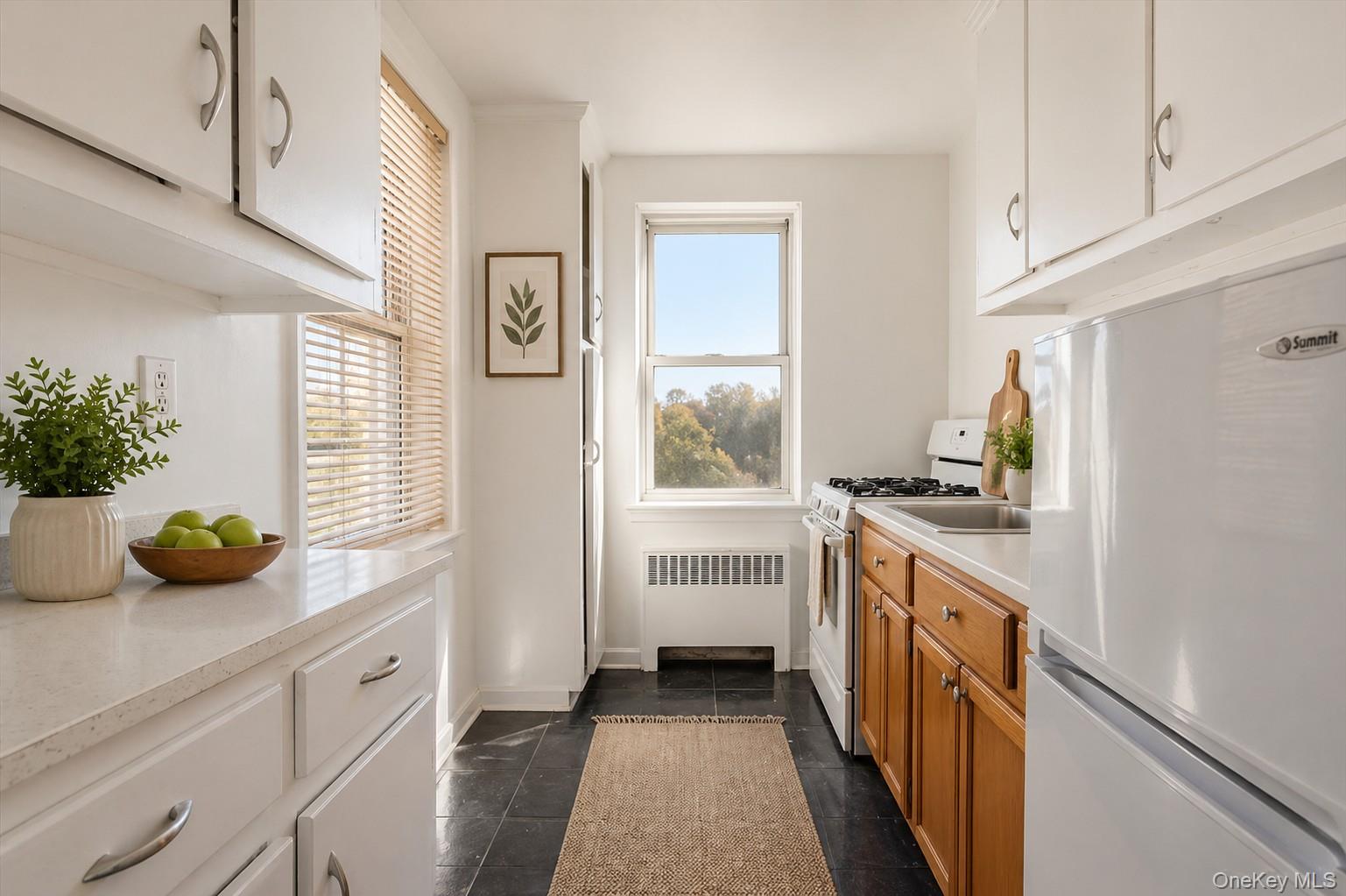 485 Bronx River Road B64 Property Photo 5