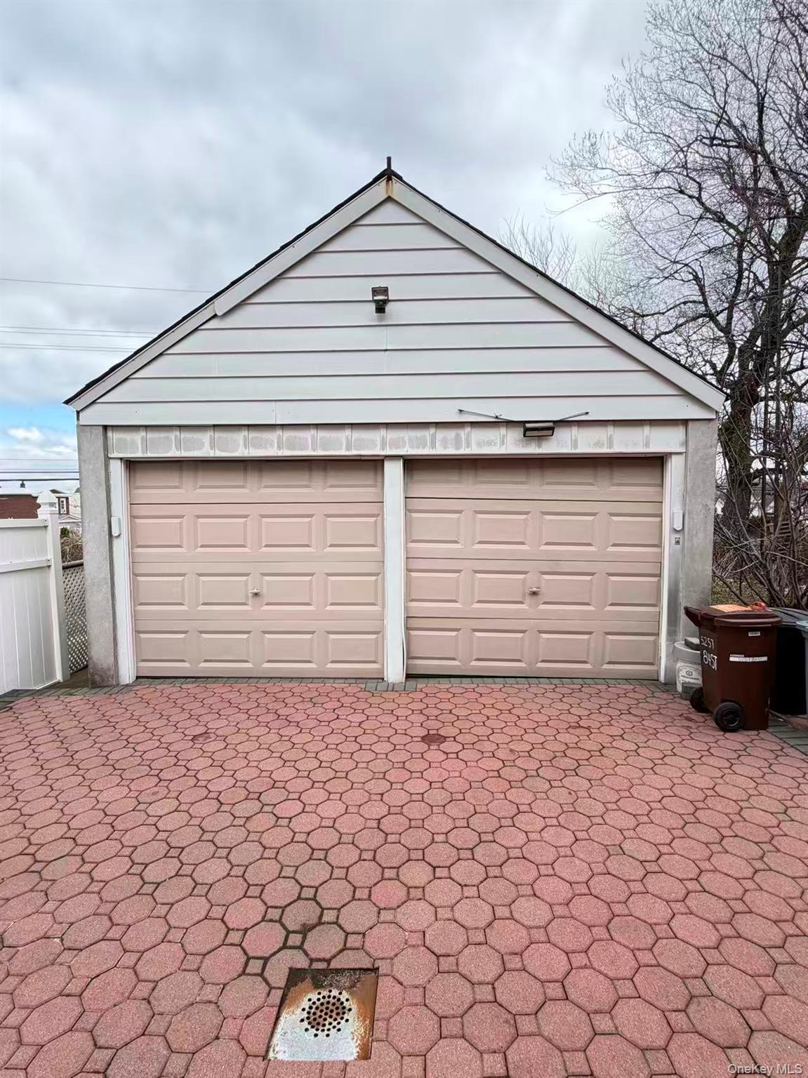 52-57 84th Street Property Photo 19