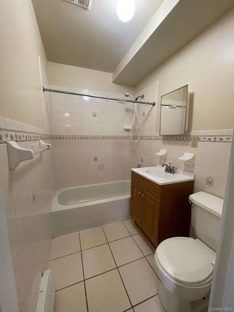 405 Essex Street 2 Property Photo 16