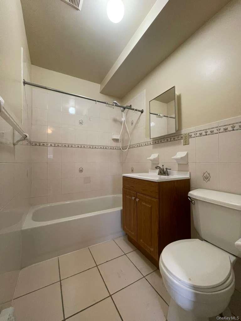 405 Essex Street 2 Property Photo 17