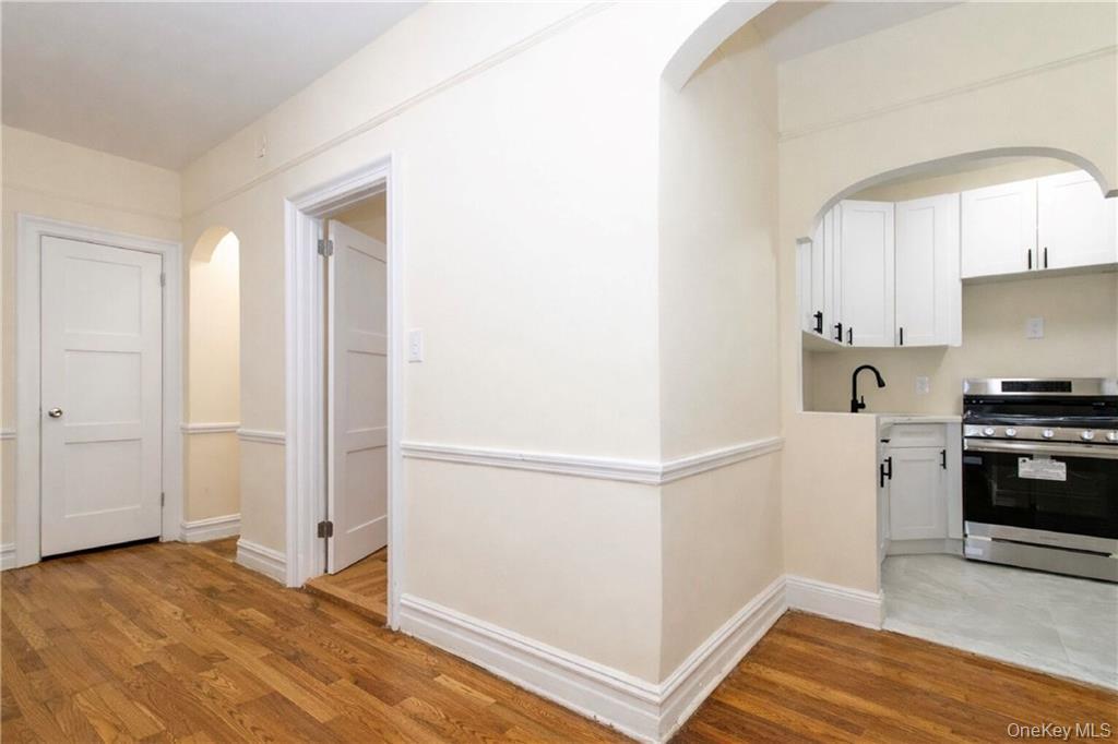 1289 E 19th Street B3 Property Photo 15
