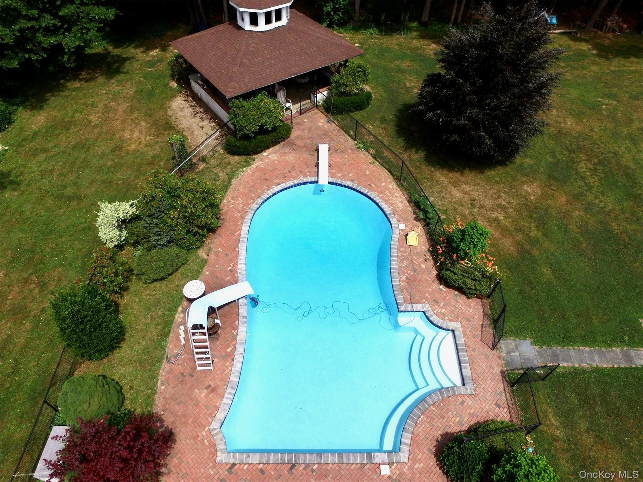 974758 Property Photo 14