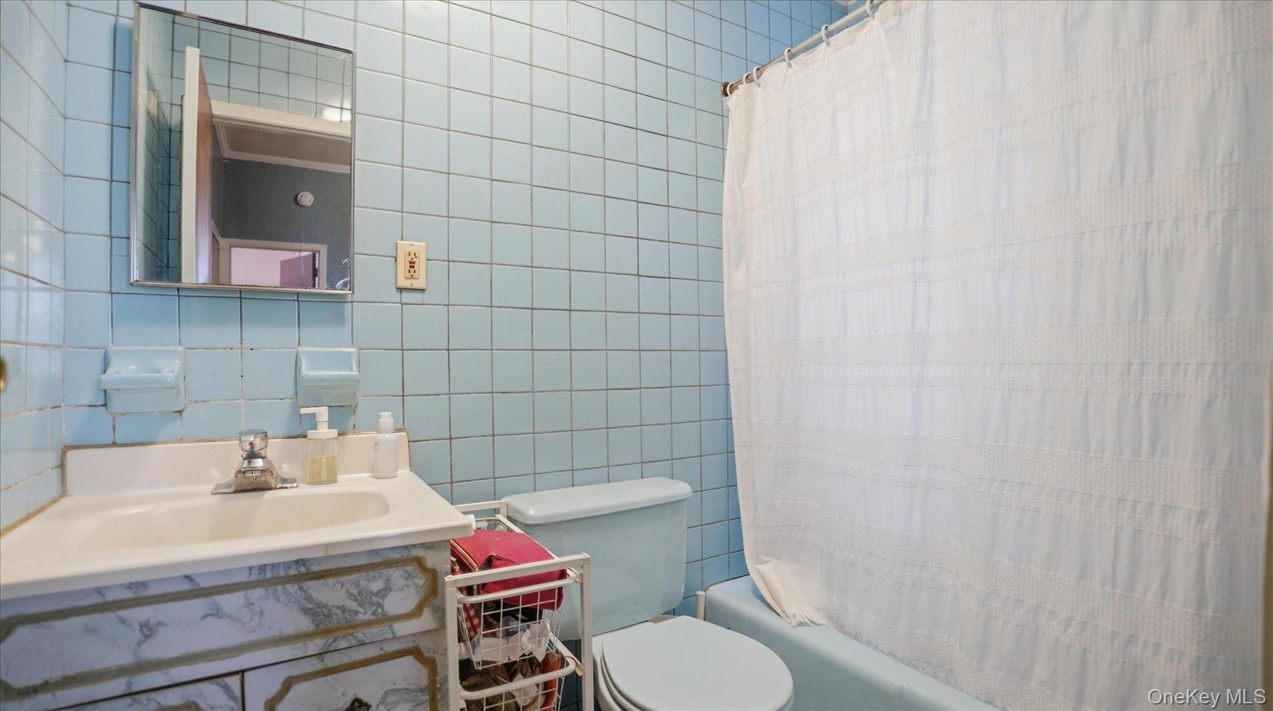 43-06 34 Avenue Property Photo 9