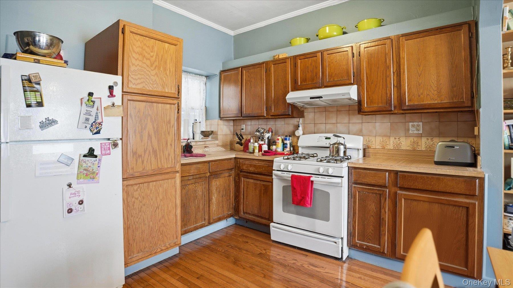 43-06 34 Avenue Property Photo 14