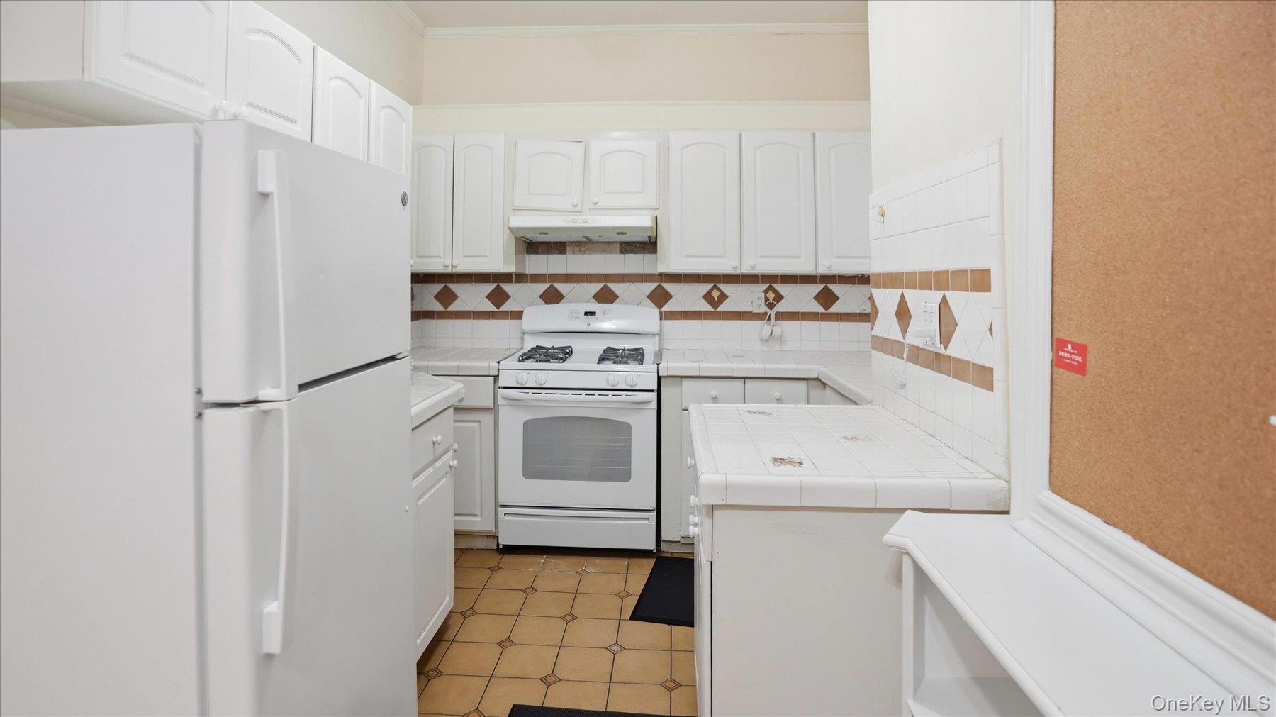 43-06 34 Avenue Property Photo 15