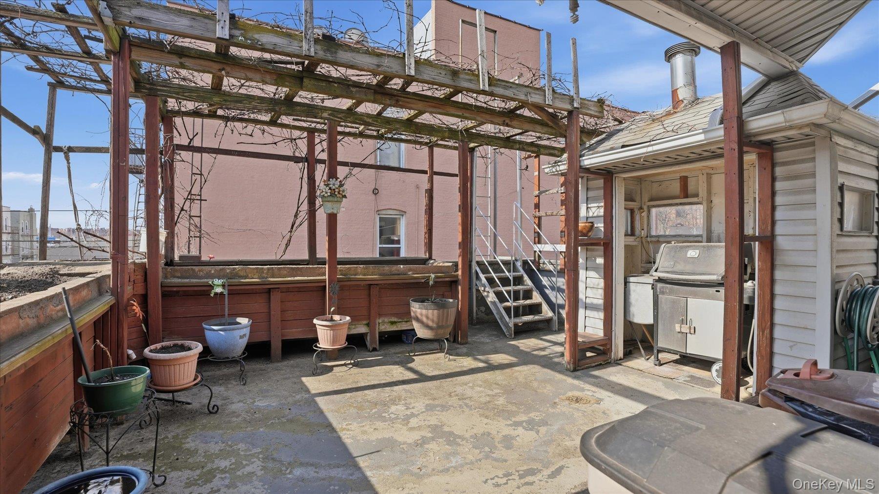 43-06 34 Avenue Property Photo 18