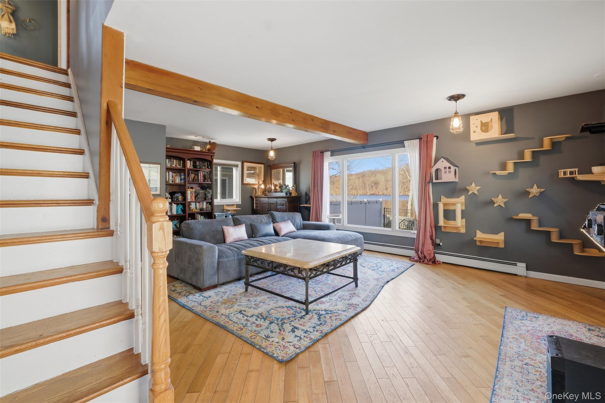 203 Lake Shore Drive Property Photo 8