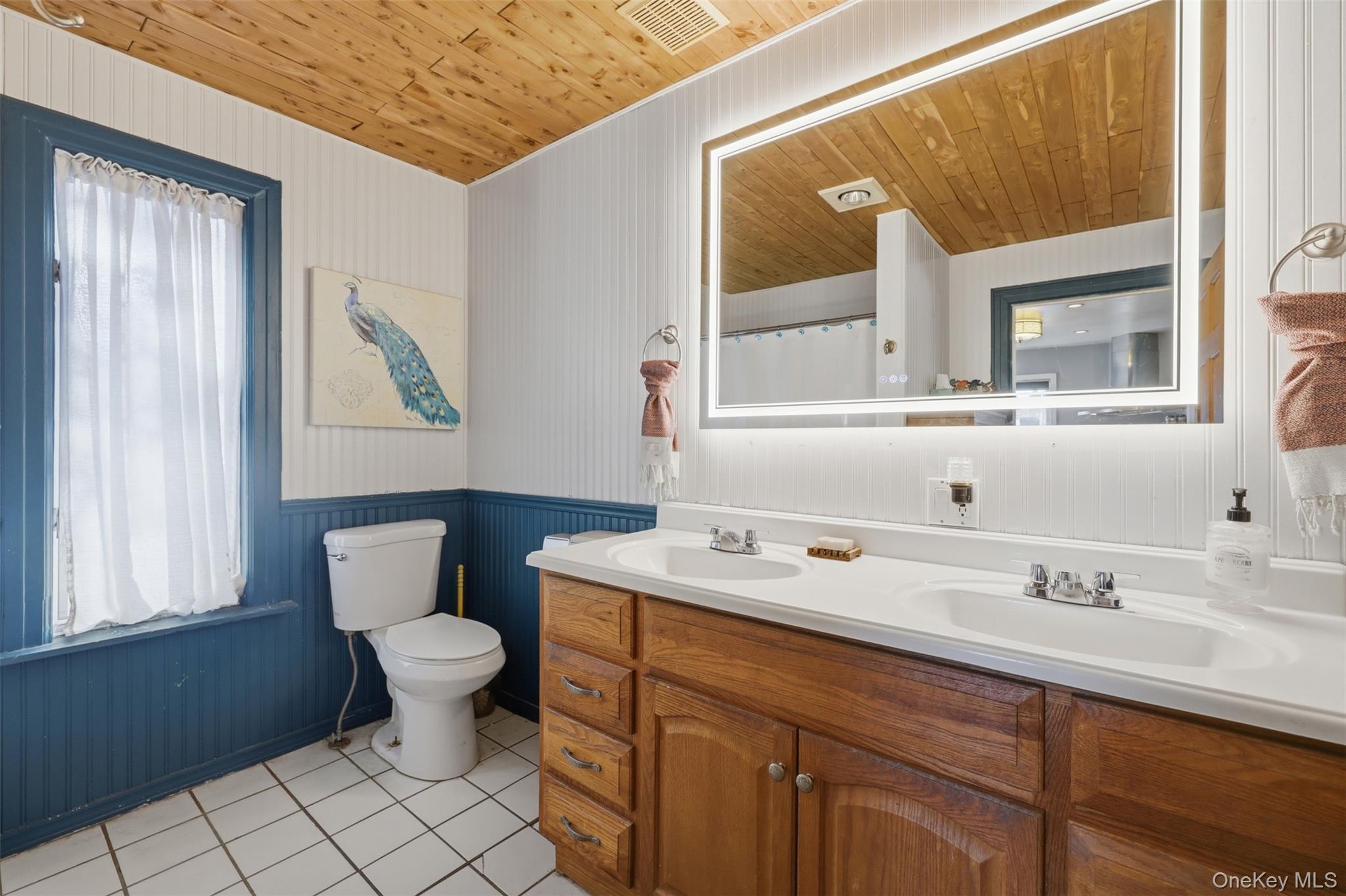 203 Lake Shore Drive Property Photo 11