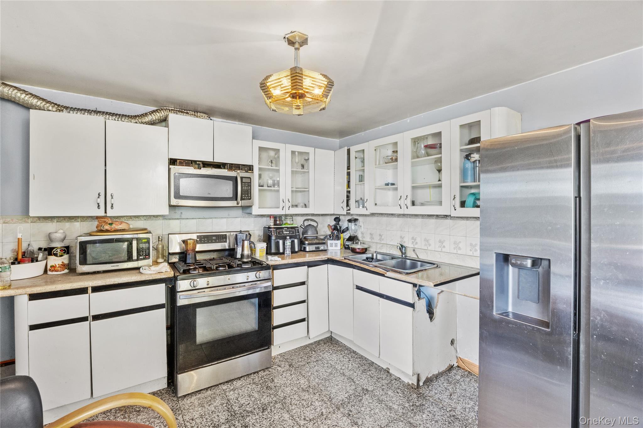358 Litchfield Avenue Property Photo 8