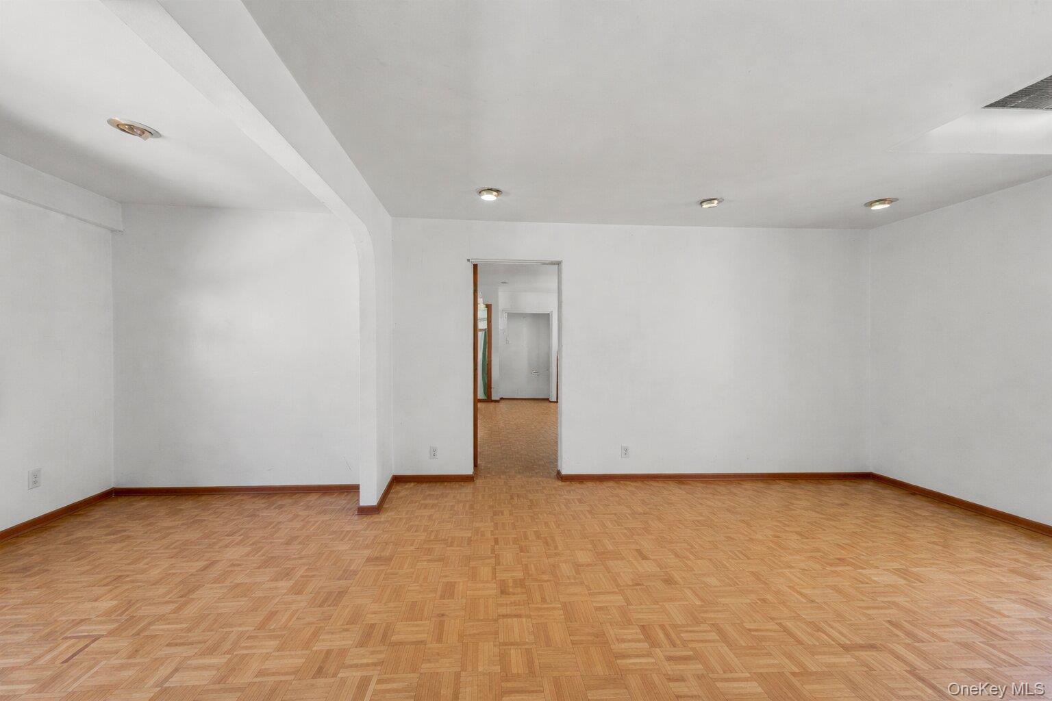 358 Litchfield Avenue Property Photo 14