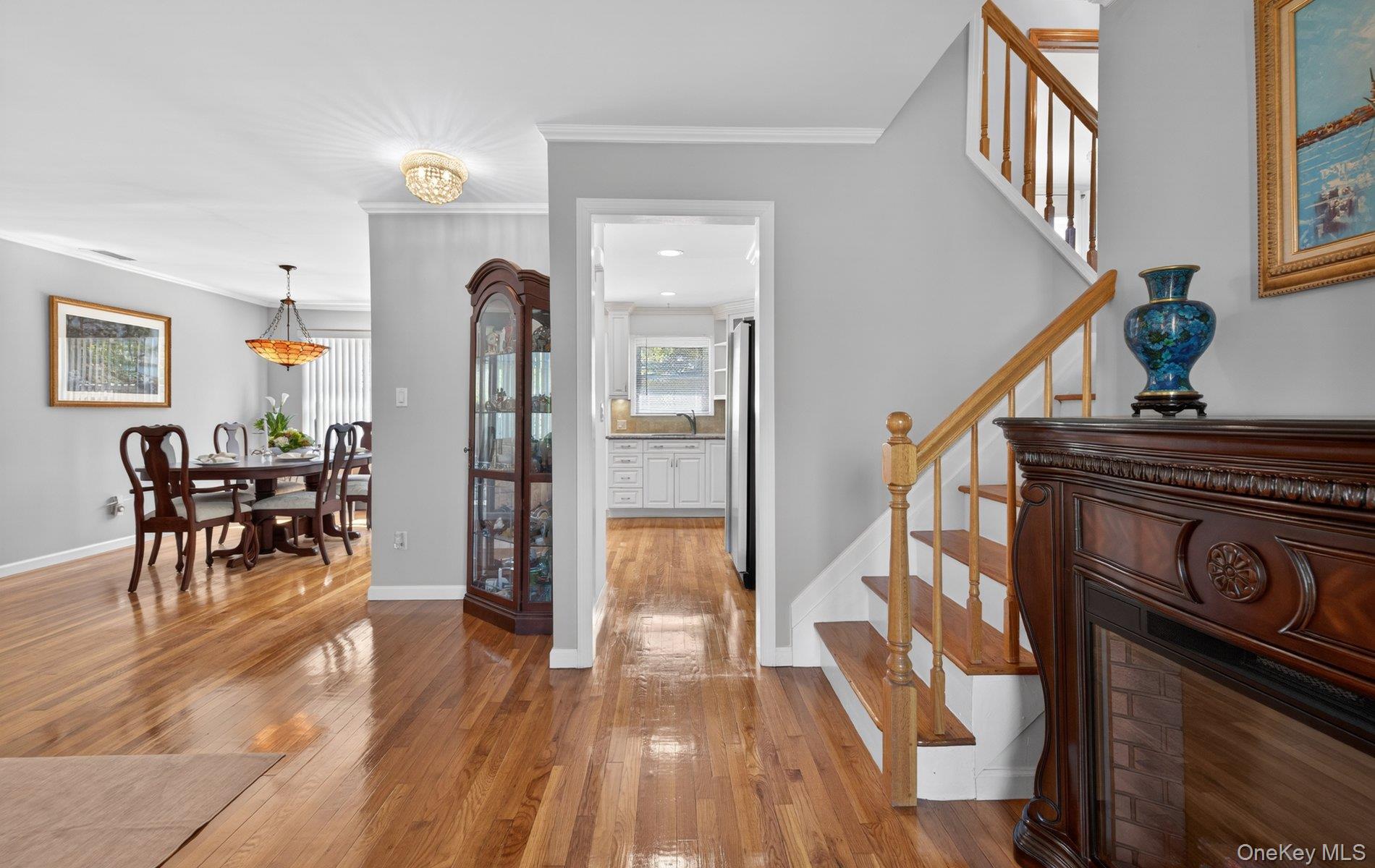 9 Marilyn Boulevard Property Photo 4