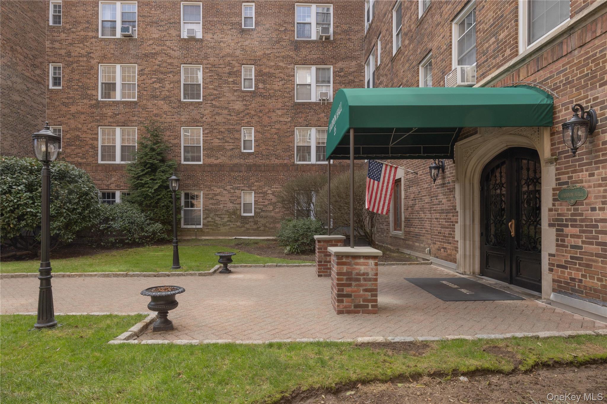 25 Parkview Avenue 2k Property Photo 4