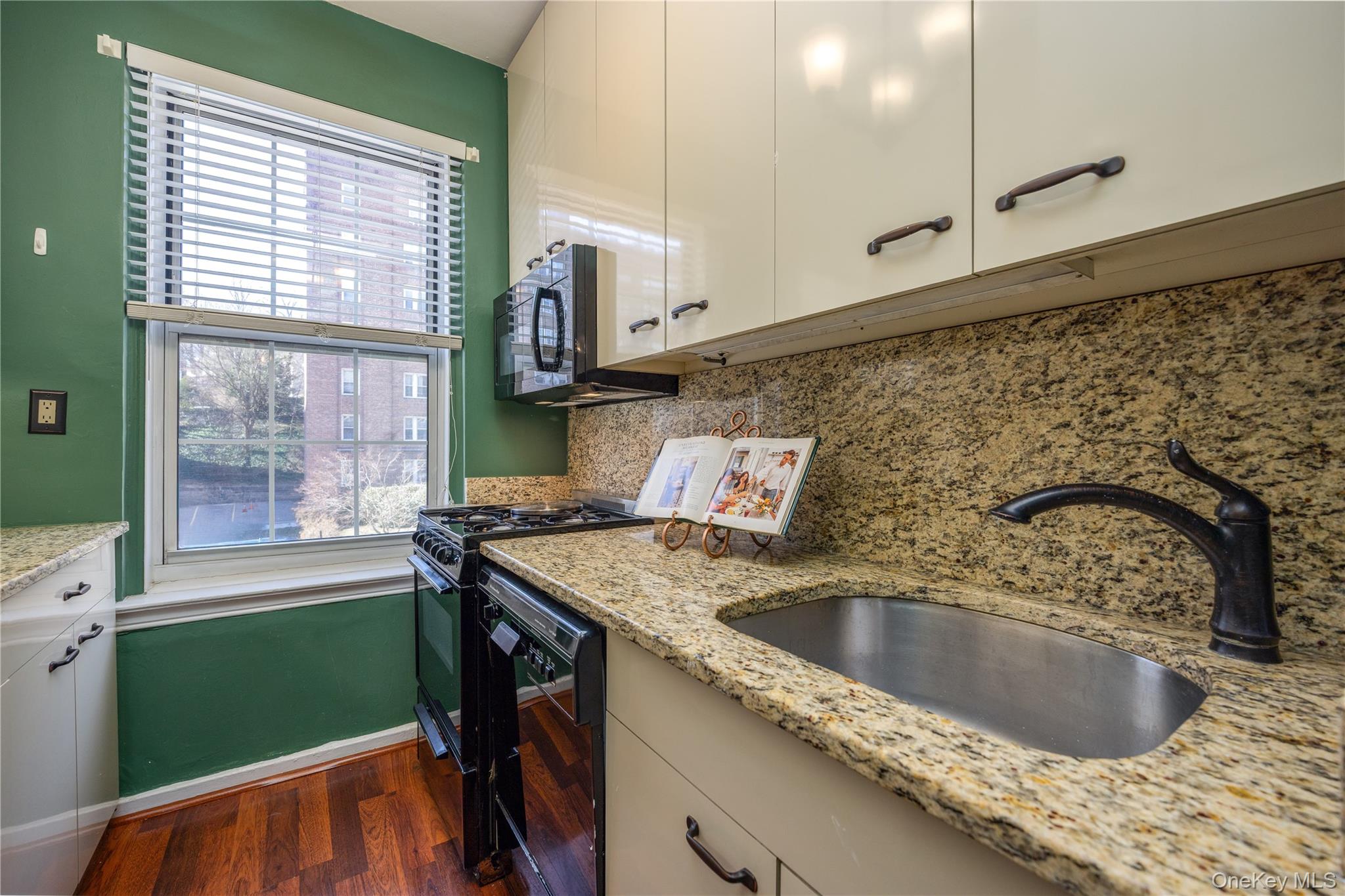 25 Parkview Avenue 2k Property Photo 18