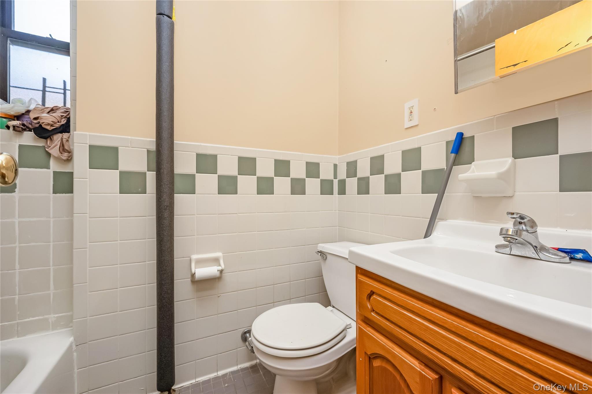 928 Belmont Avenue Property Photo 17