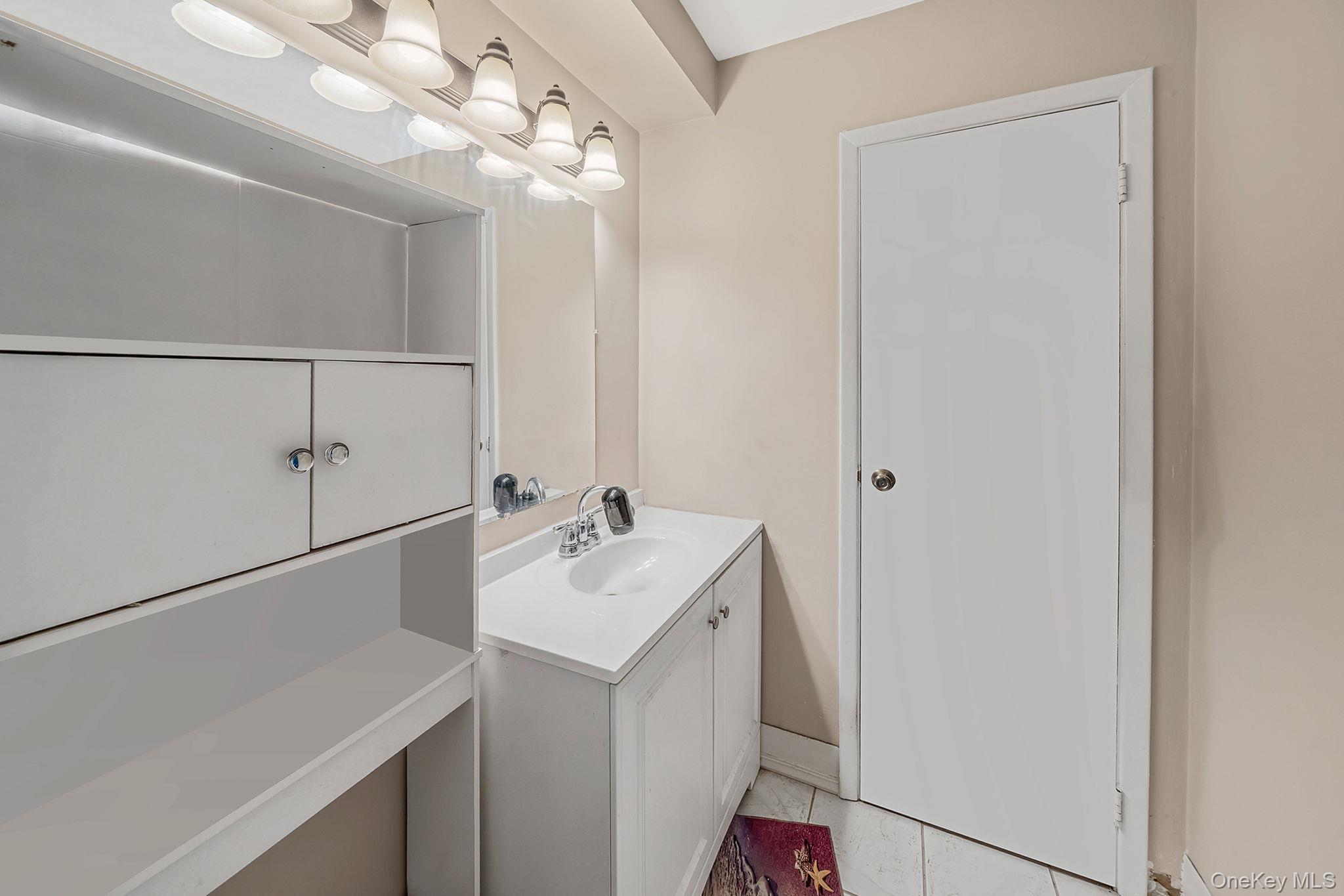 222 Pointe Circle N 2 Property Photo 14