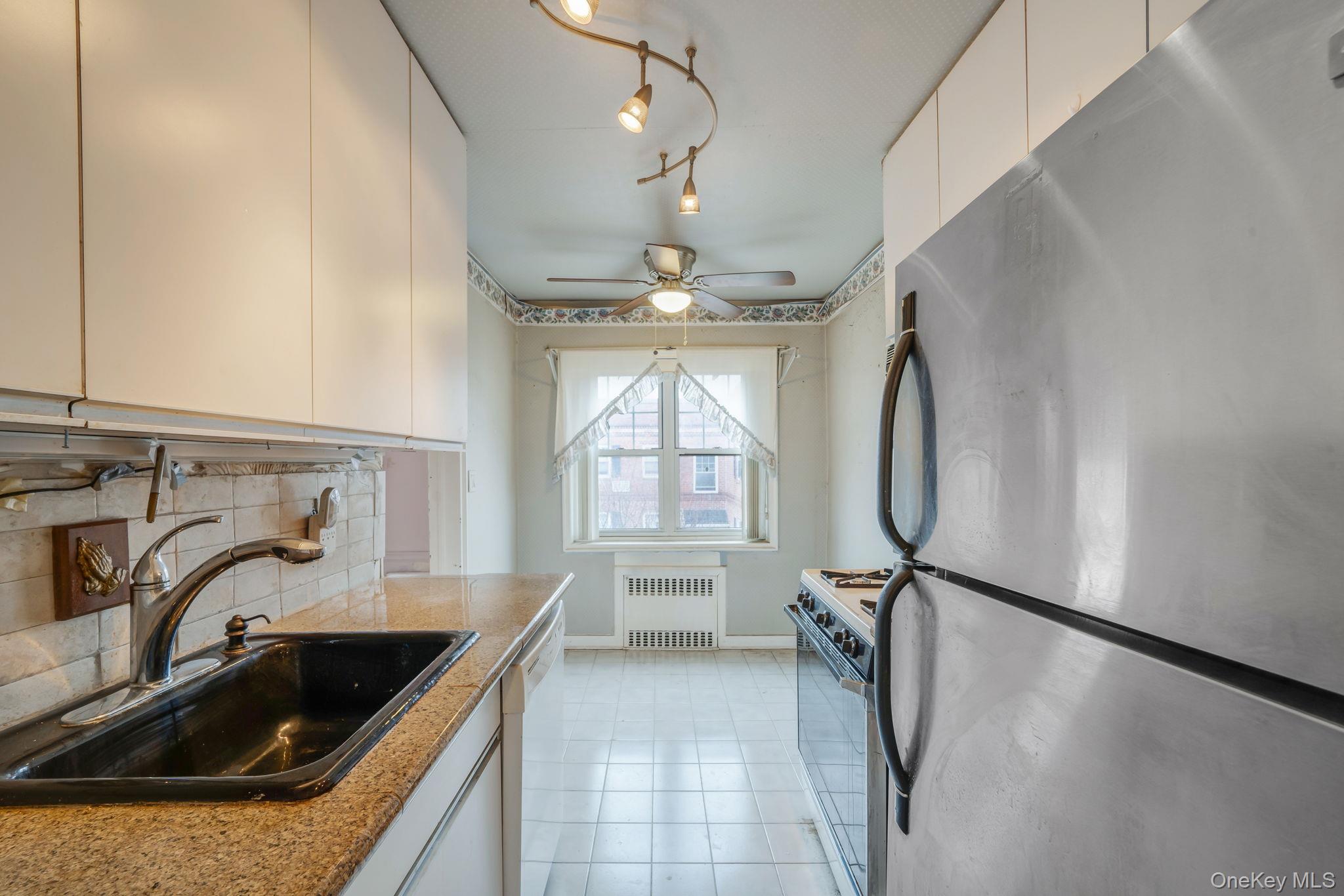 51 Lincoln Avenue D22 Property Photo 25