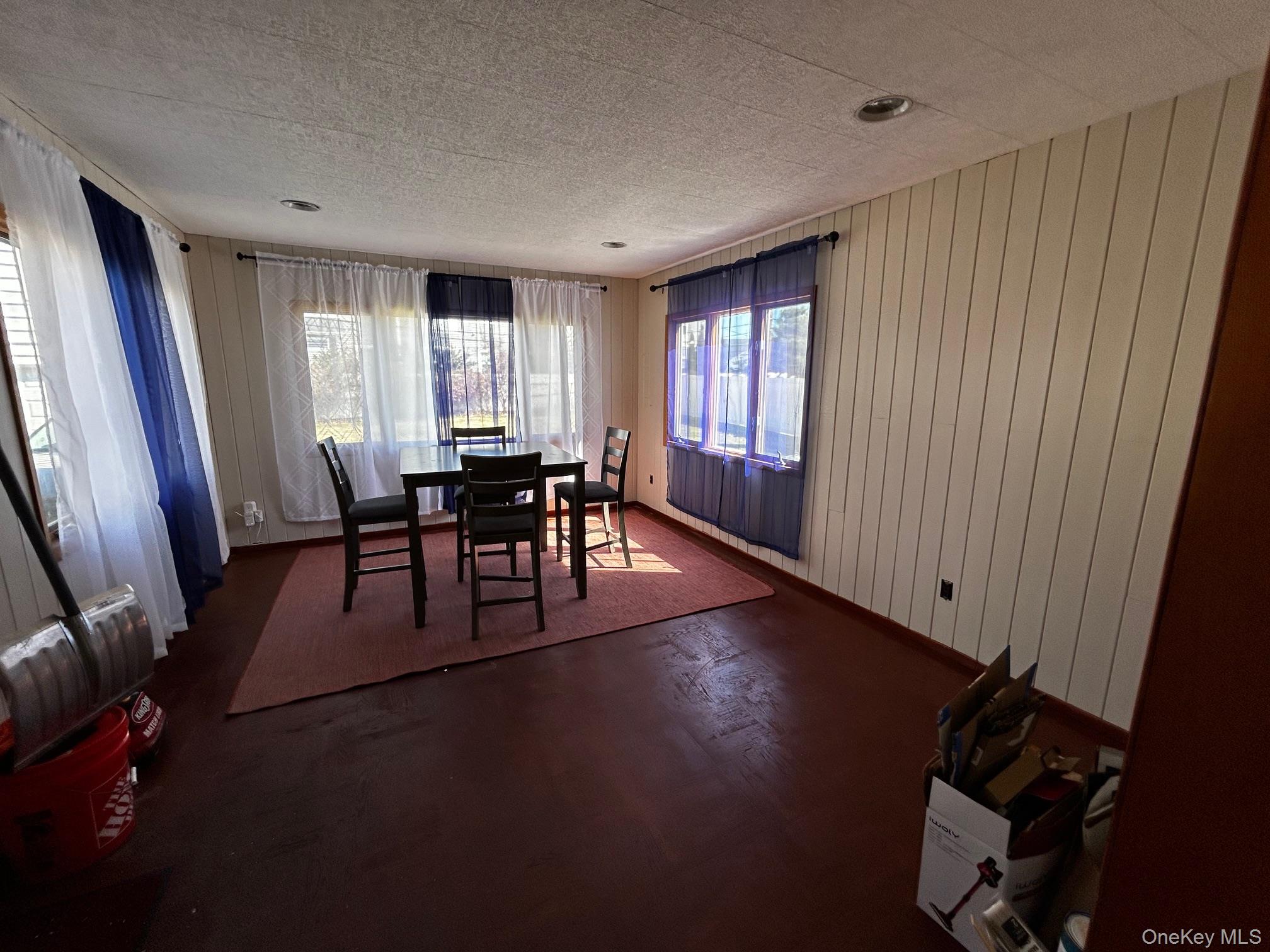 551 Emerson Street Property Photo 8