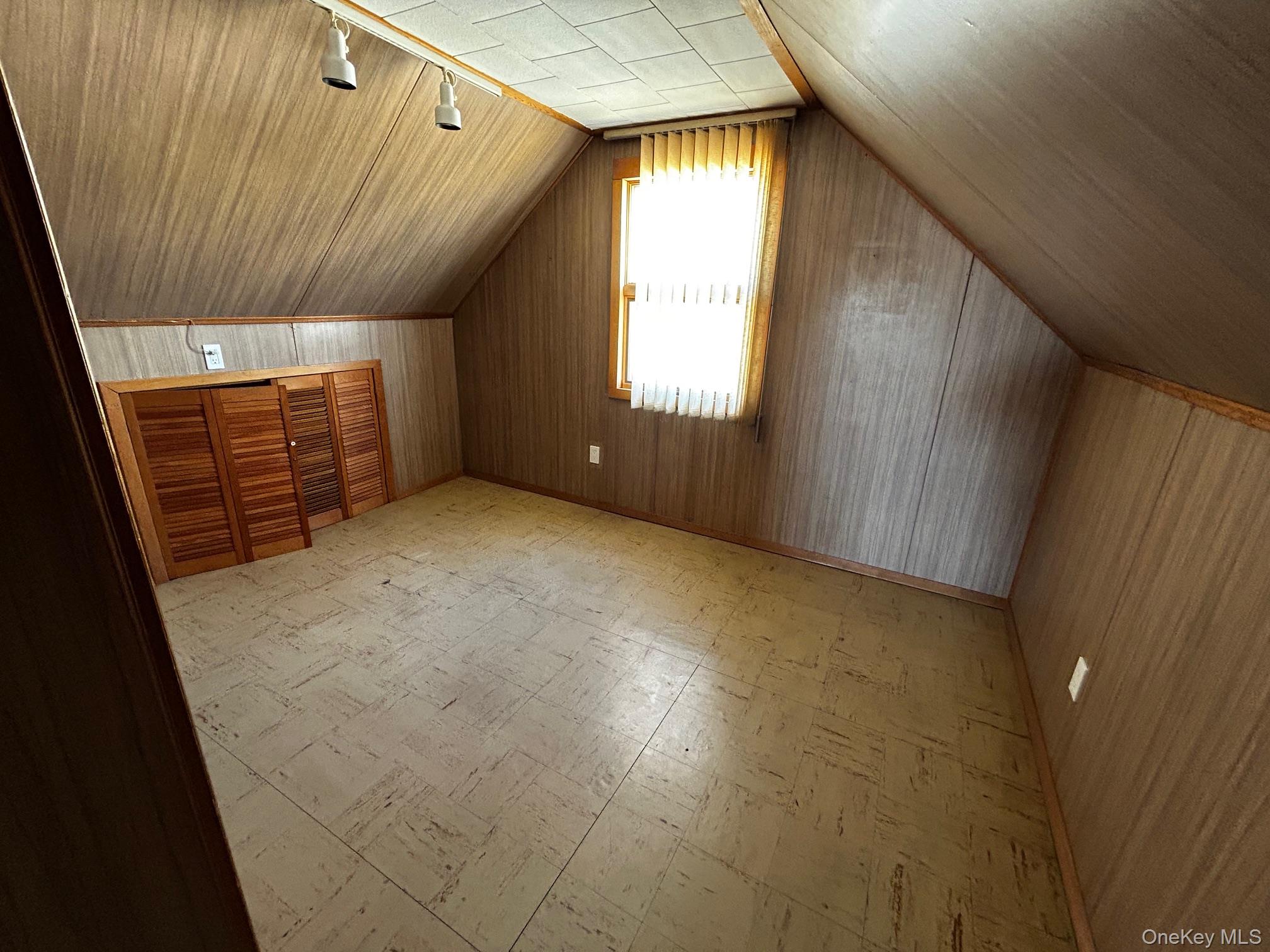 551 Emerson Street Property Photo 11