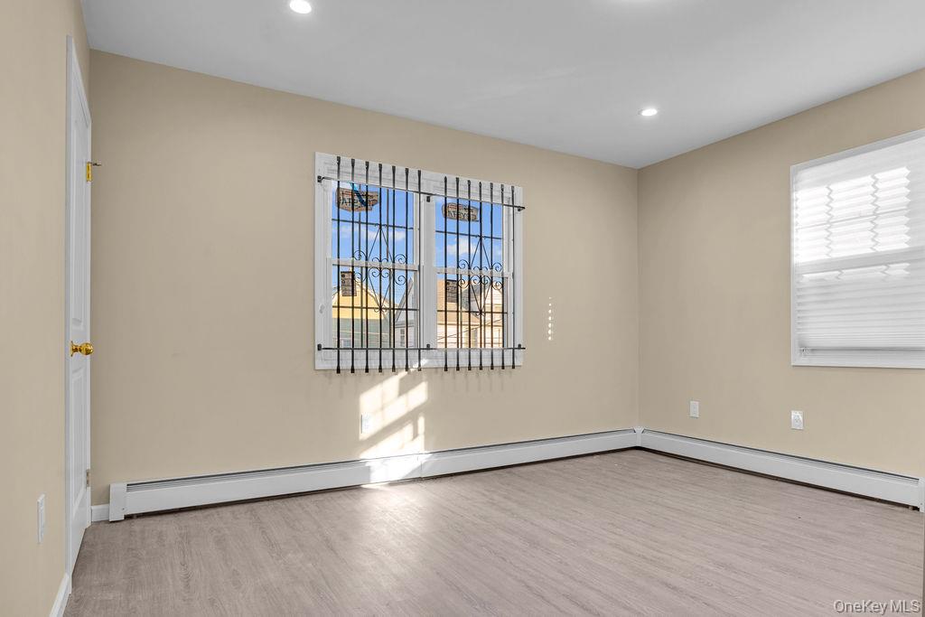 11034 214th Street Property Photo 9