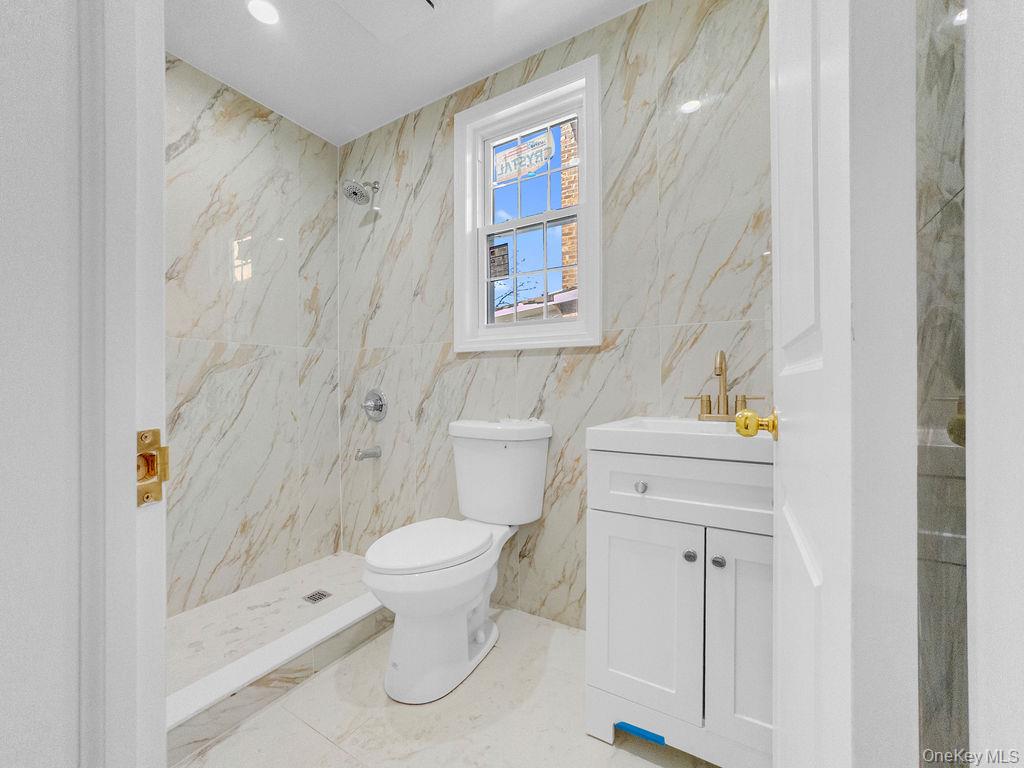 11034 214th Street Property Photo 13