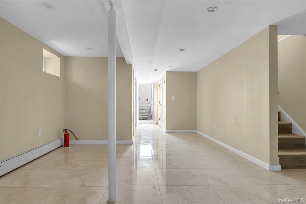11034 214th Street Property Photo 20