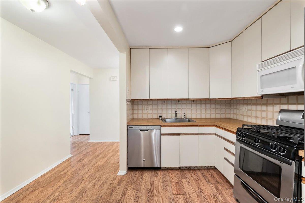 356 Central Park Avenue E10 Property Photo 12