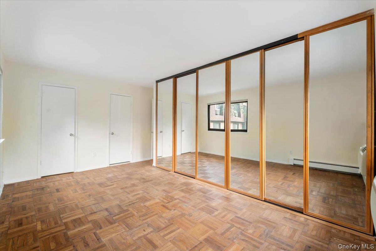 356 Central Park Avenue E10 Property Photo 15