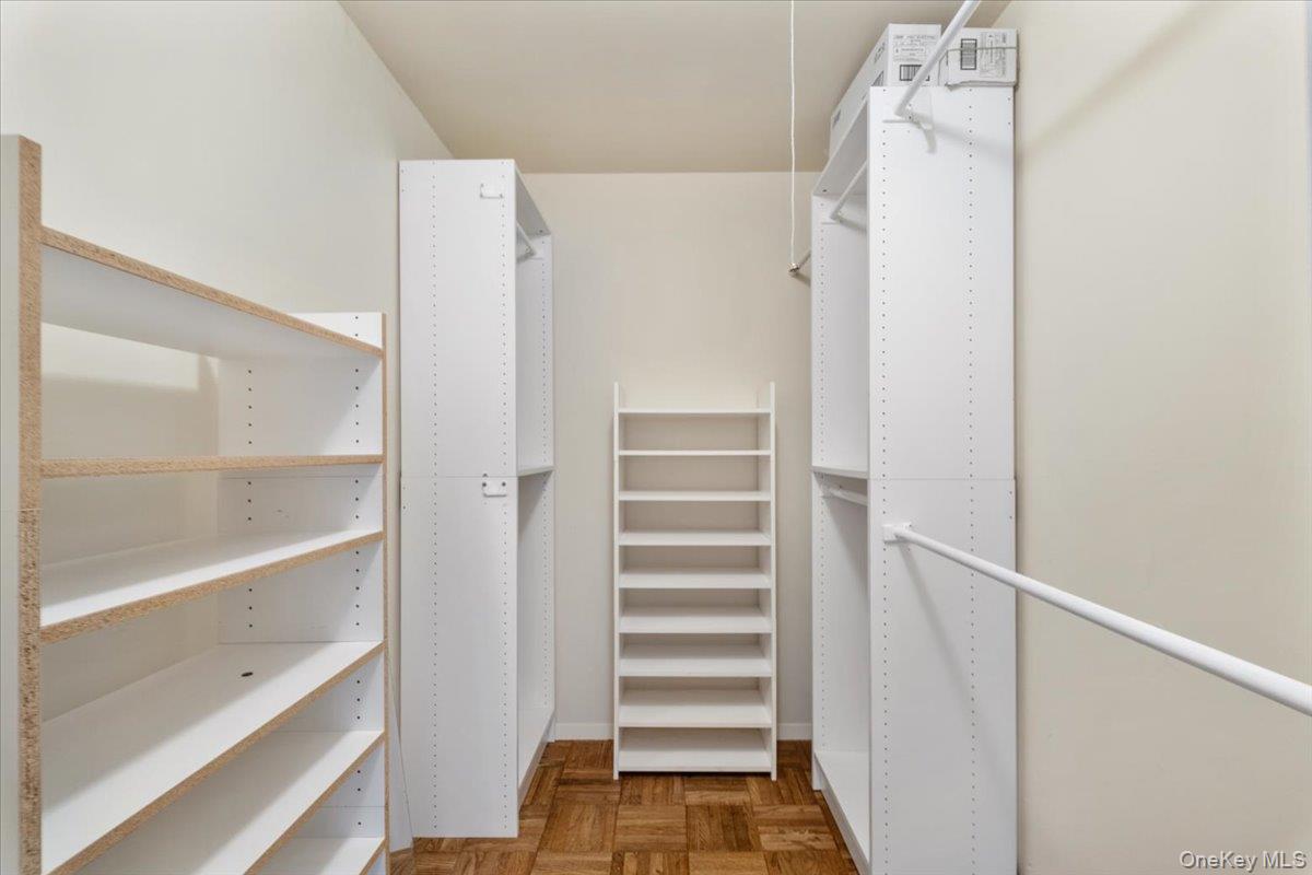356 Central Park Avenue E10 Property Photo 17
