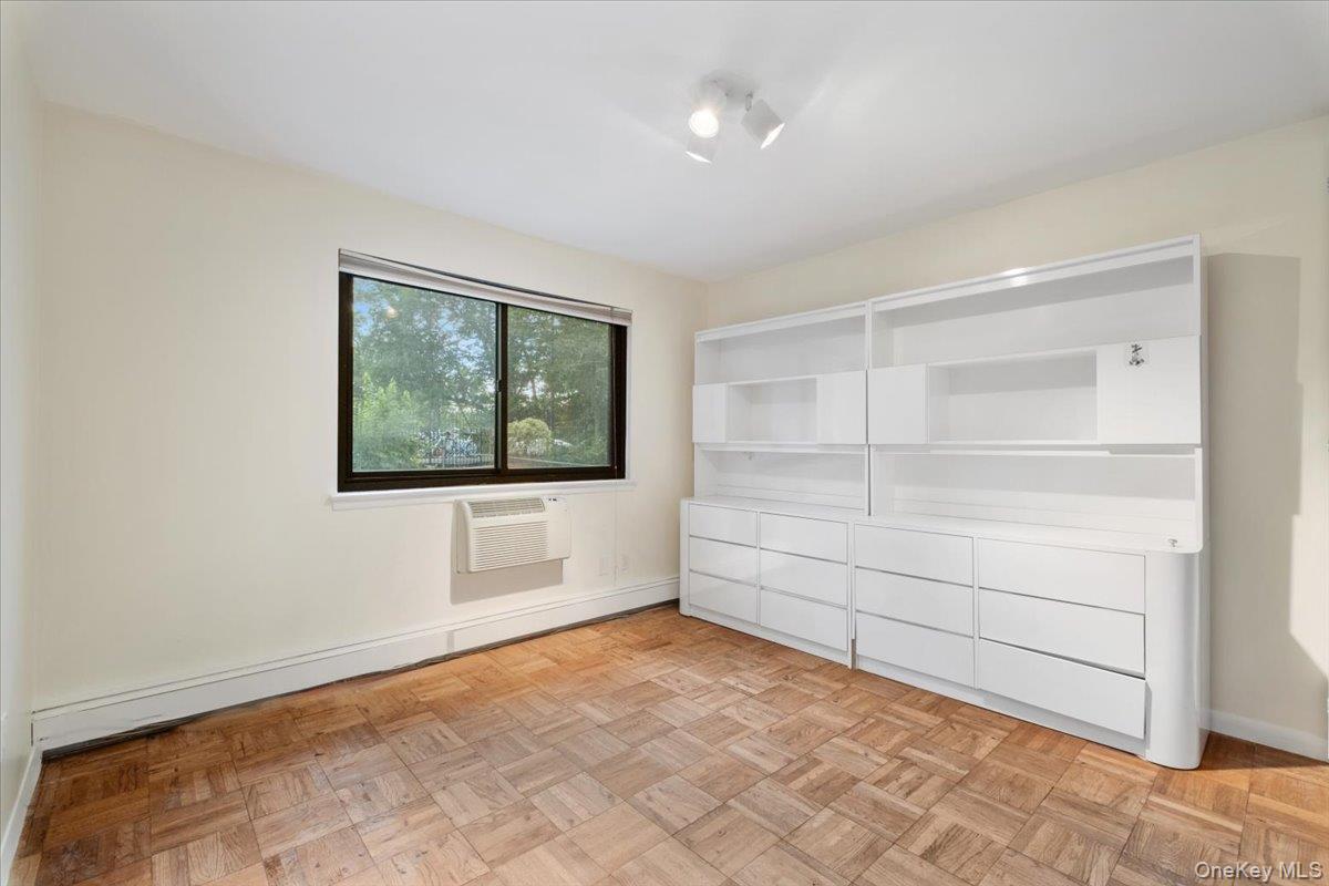 356 Central Park Avenue E10 Property Photo 18