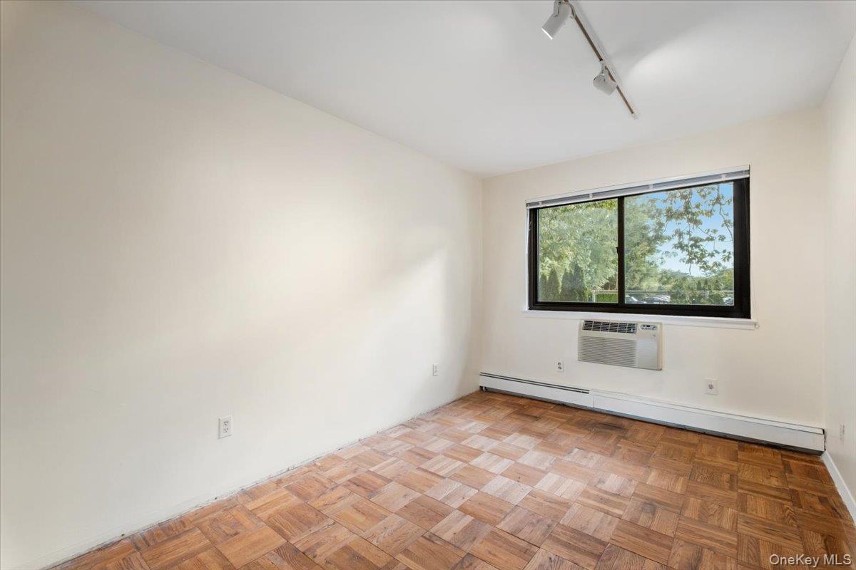 356 Central Park Avenue E10 Property Photo 20