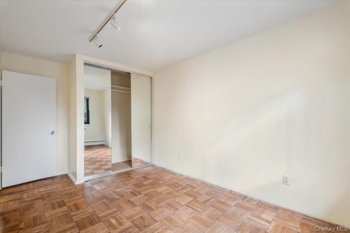 356 Central Park Avenue E10 Property Photo 21