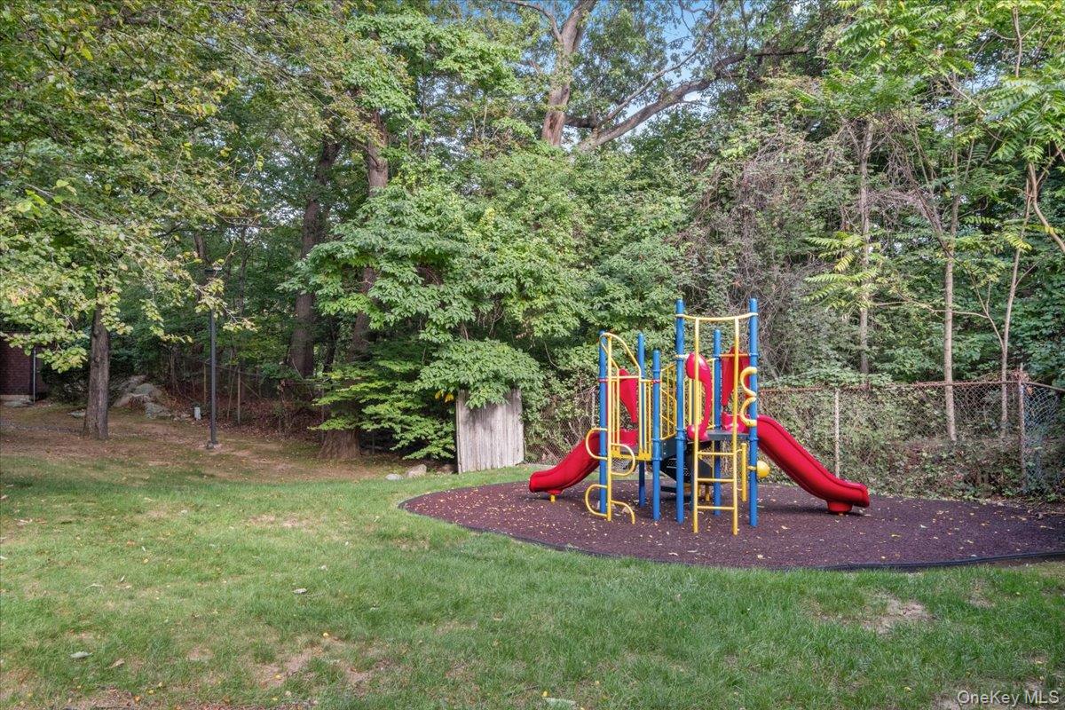 356 Central Park Avenue E10 Property Photo 23