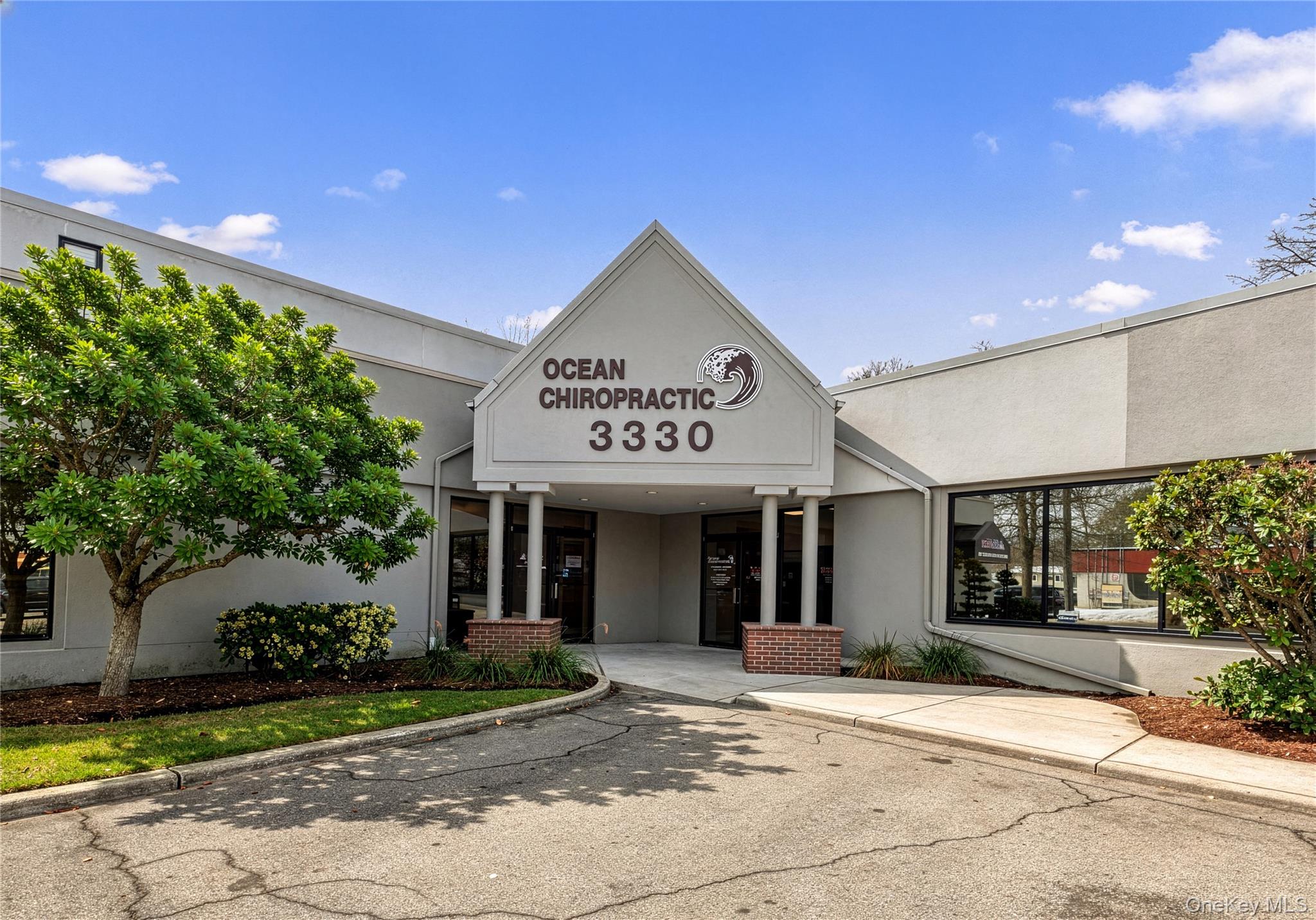3330 Veterans Memorial Highway Property Photo 1