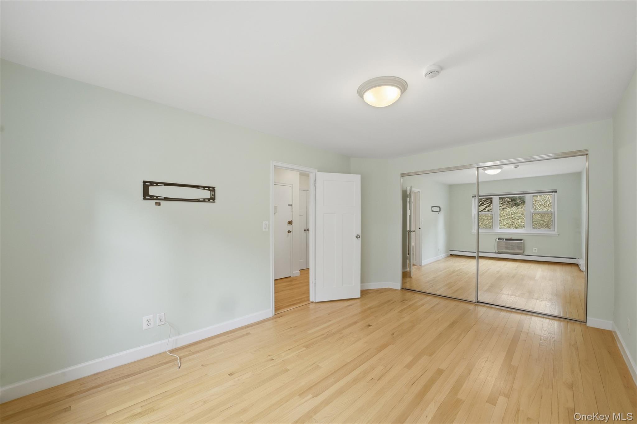 667 Pelham Road B10 Property Photo 7