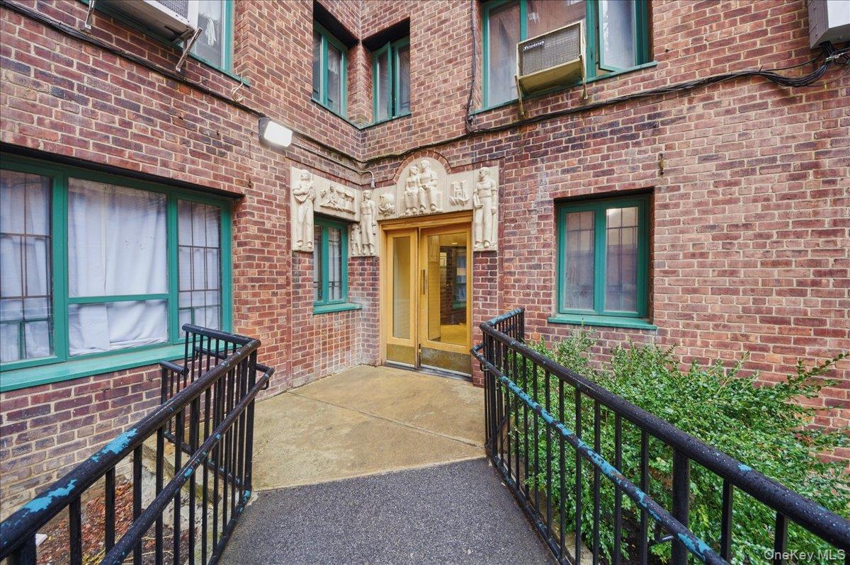 1420 Parkchester Road Mf Property Photo 1