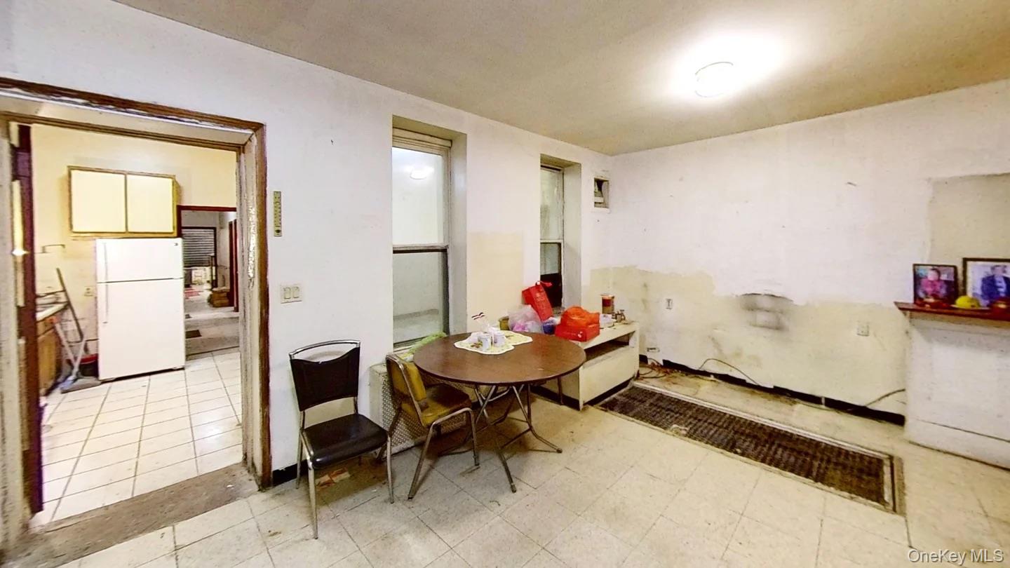 364 Wilson Avenue Property Photo 3