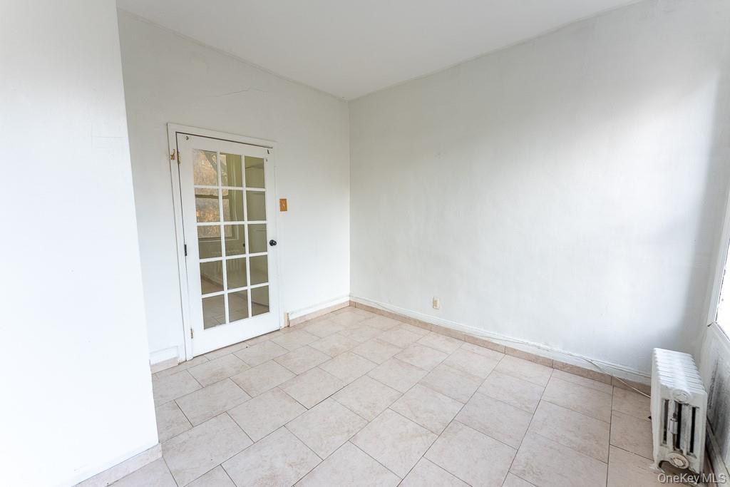 529 E. 12th Street C5 Property Photo 2