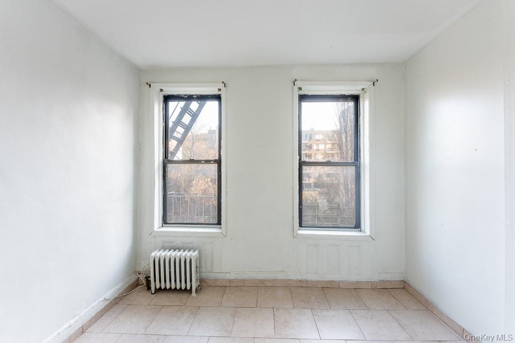 529 E. 12th Street C5 Property Photo 3
