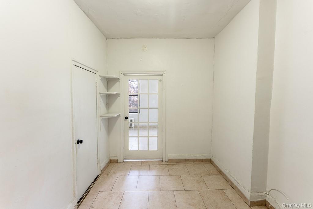 529 E. 12th Street C5 Property Photo 6