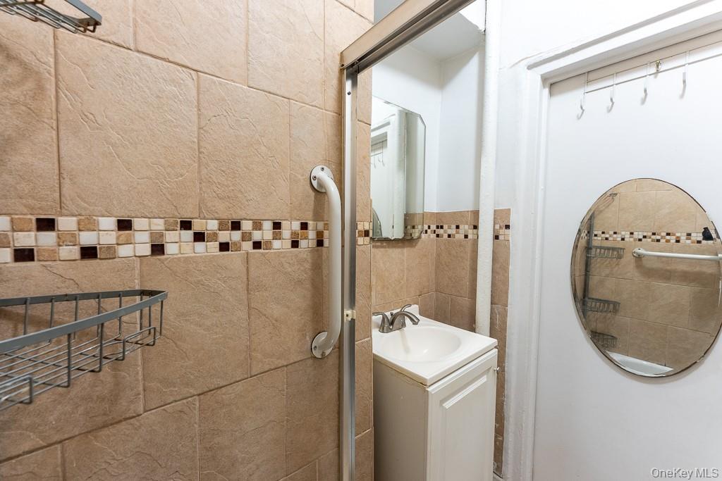 529 E. 12th Street C5 Property Photo 10