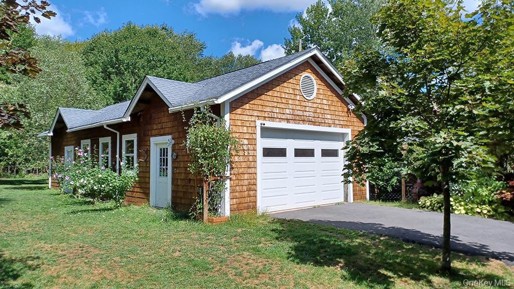 26 Maple Avenue Property Photo 7