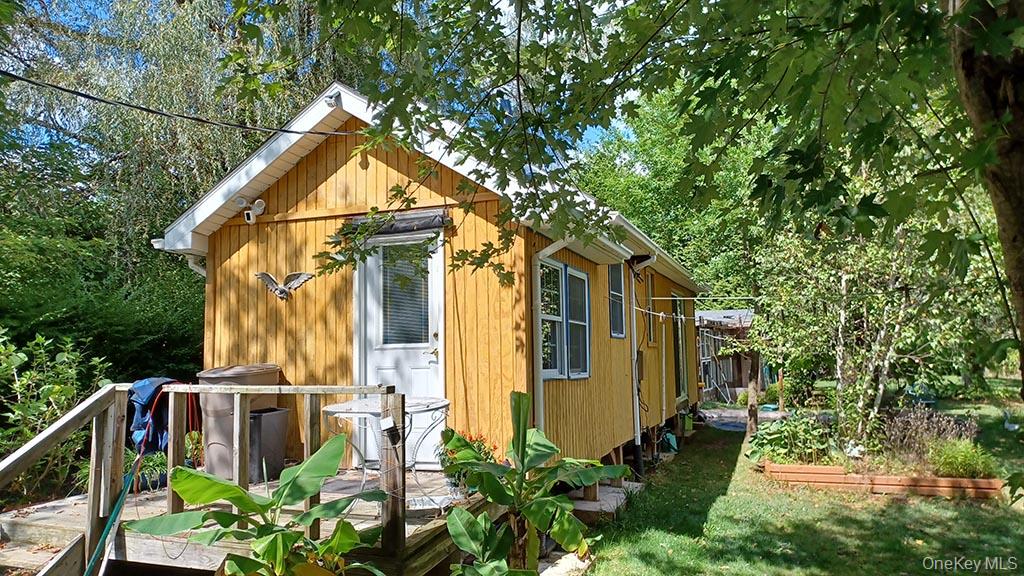 26 Maple Avenue Property Photo 9