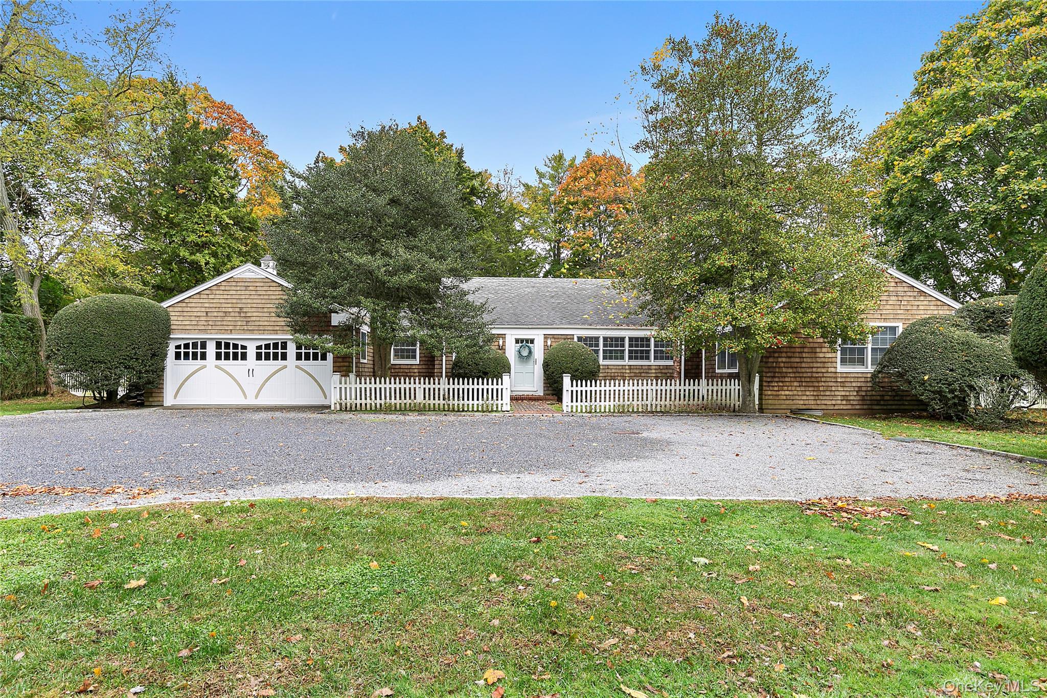 669 Hill Street Property Photo 1