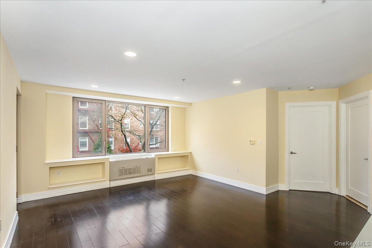 6405 Yellowstone Boulevard 207 Property Photo 8