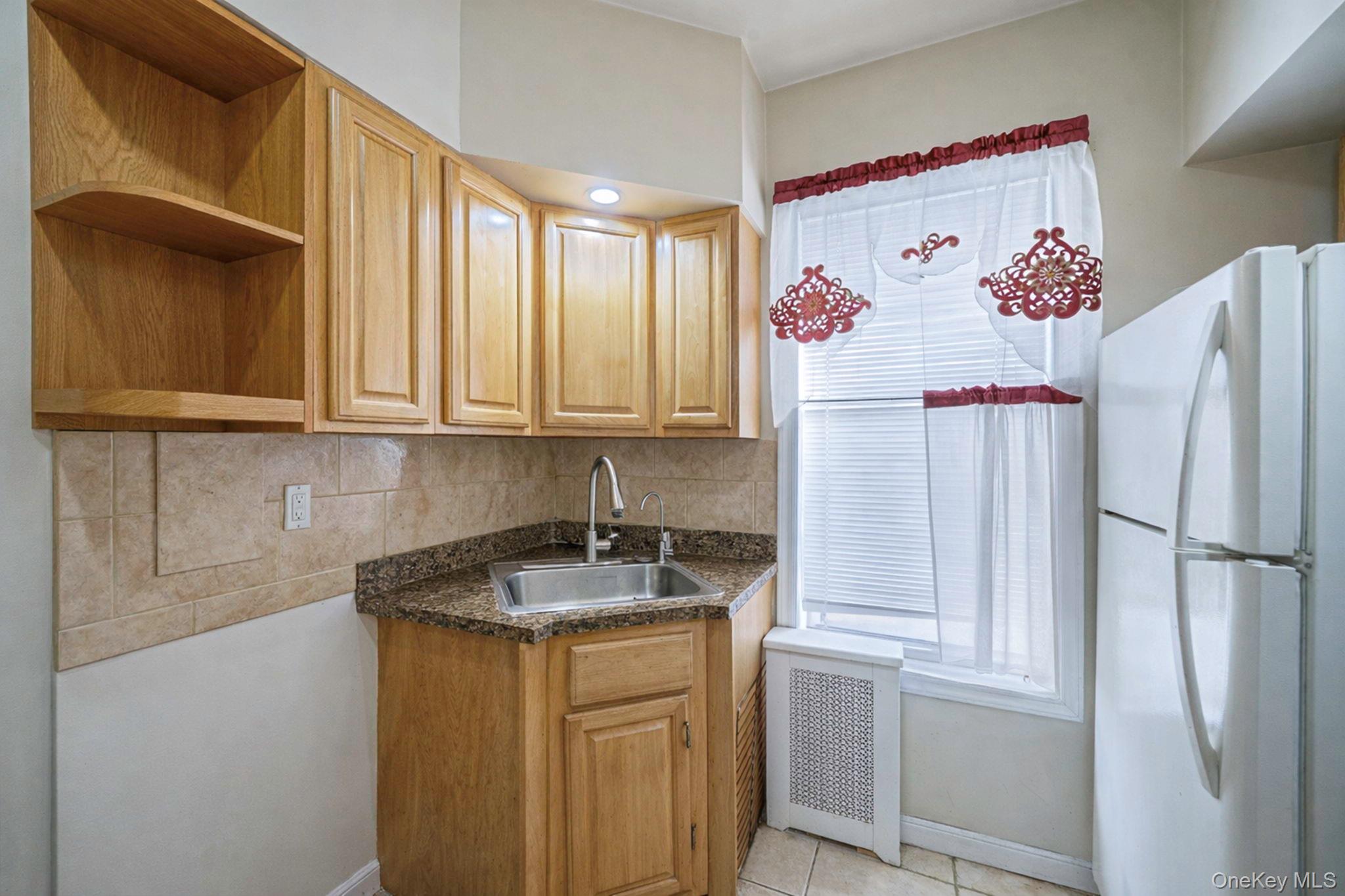 281 E 57th Street 1 Property Photo 23